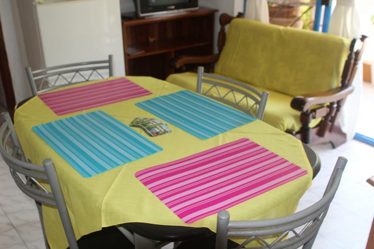 Vicky'S Holiday Apartment Beau Vallon  Exterior photo